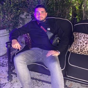 Meet your Posher, Dom